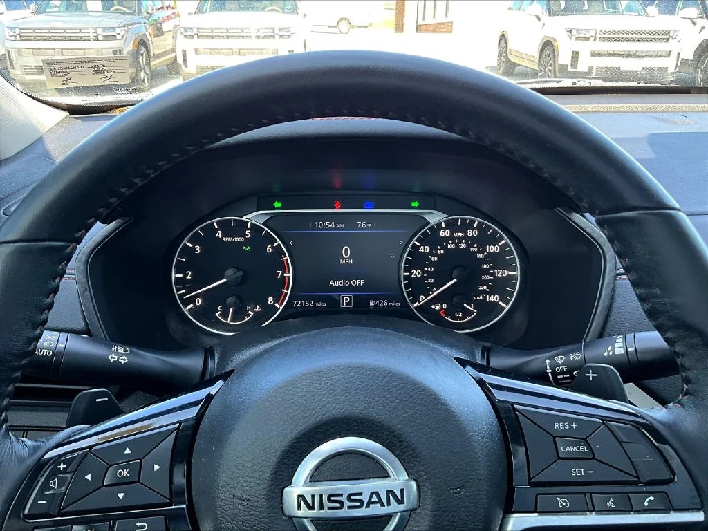 Used 2020 Black Nissan 2.5 SR image 14