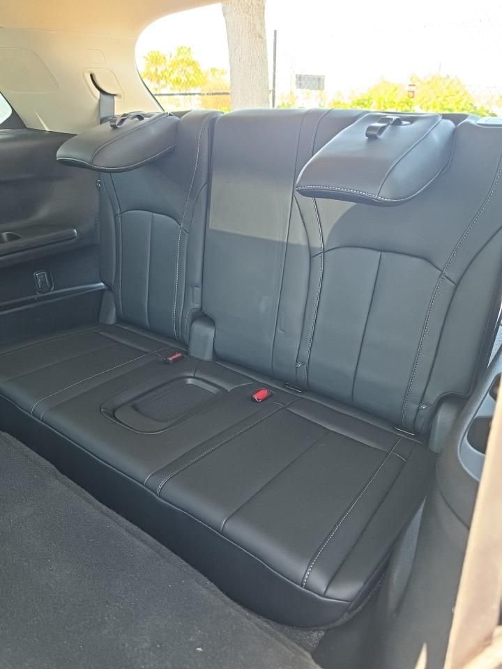 Certified Used 2023 Black INFINITI LUXE image 6