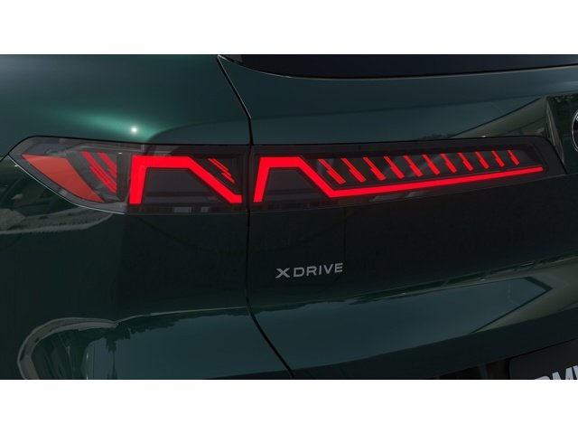 New 2027 Vancouver Green Metallic BMW 40 xDrive image 8