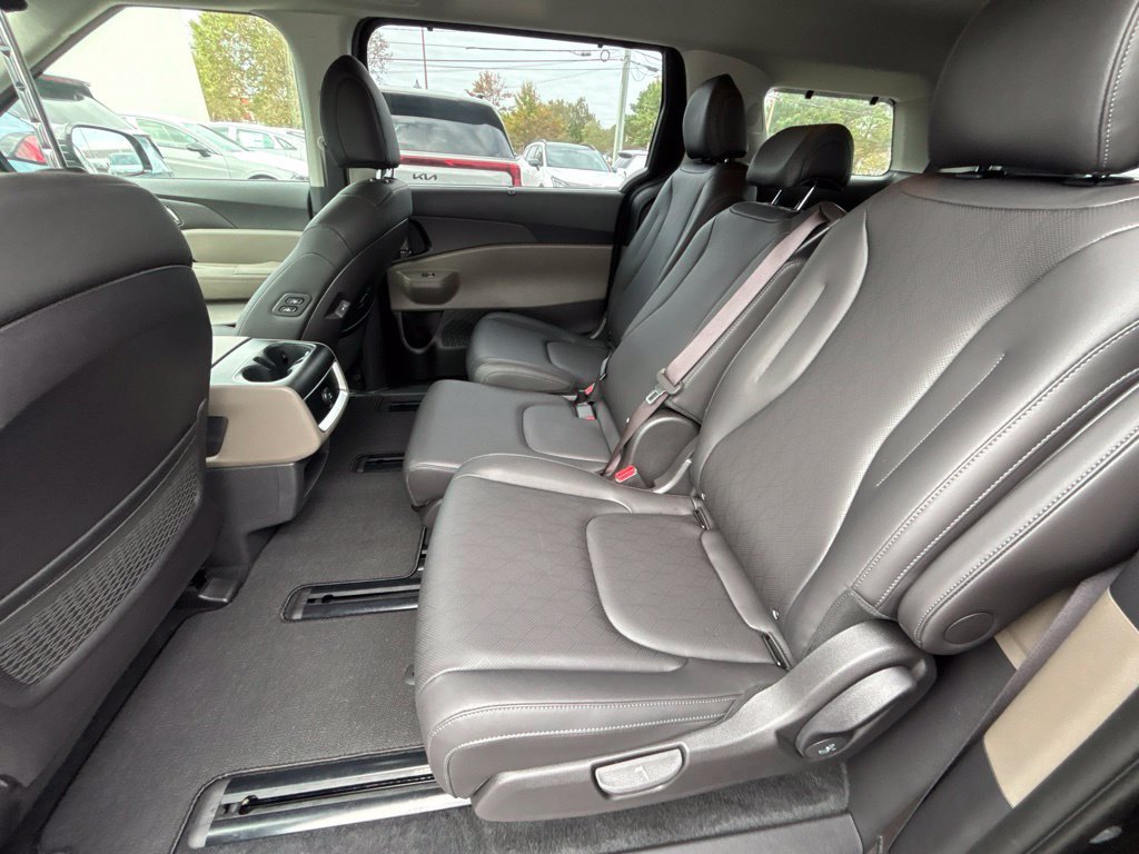 Certified Used 2026 Gray Kia EX image 18
