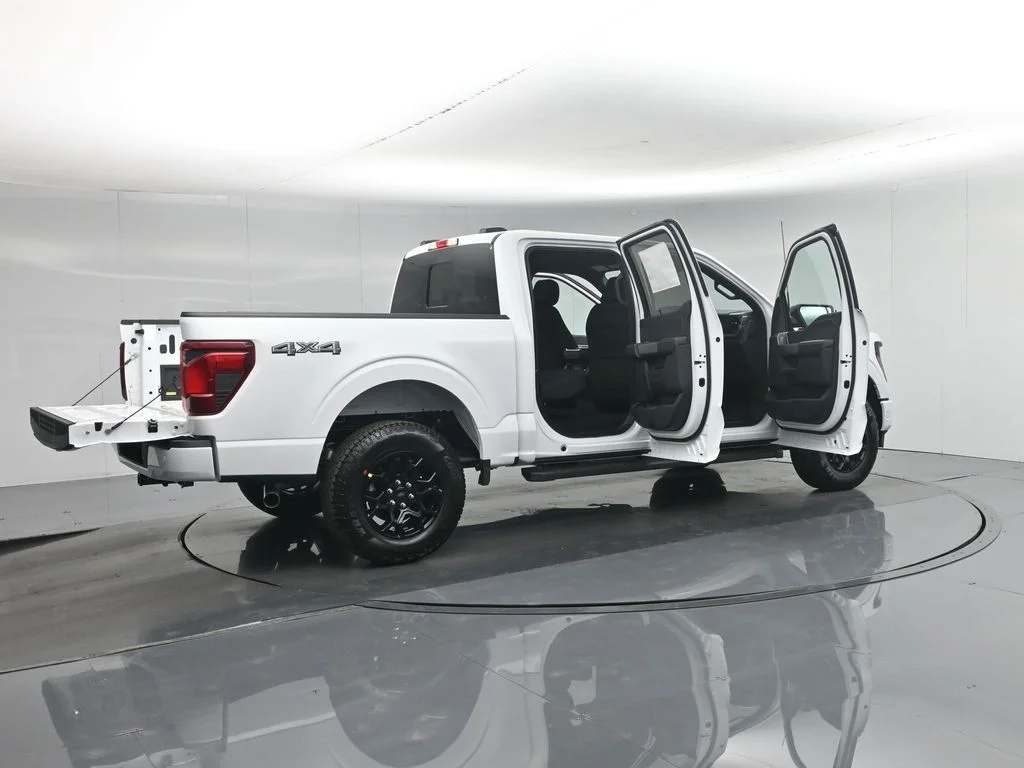 New 2026 White Ford XLT image 4