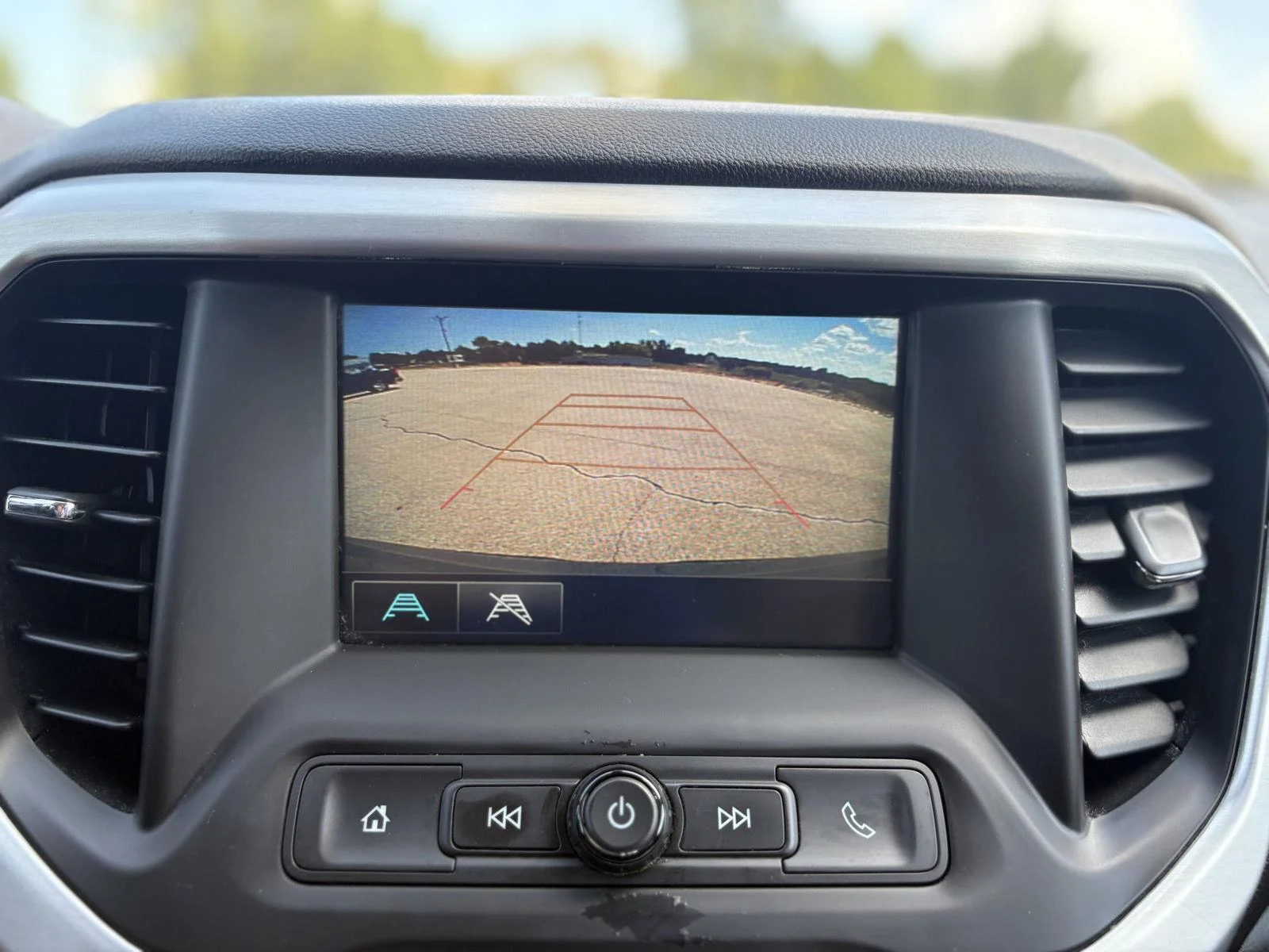 Used 2019 Pepperdust Metallic GMC SLE image 6