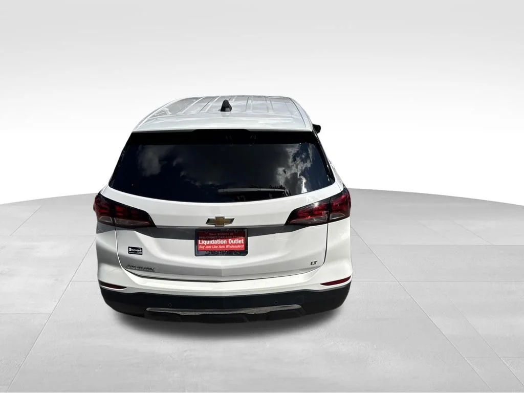 Used 2023 White Chevrolet LT image 4