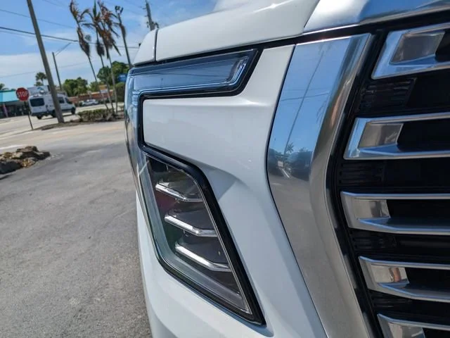 2026 GMC Yukon XL Denali - Photo 10