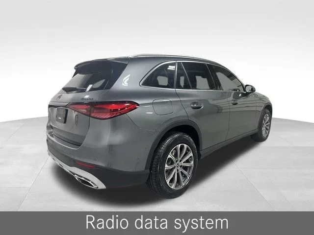 Used 2023  Mercedes-Benz GLC 300 image 5