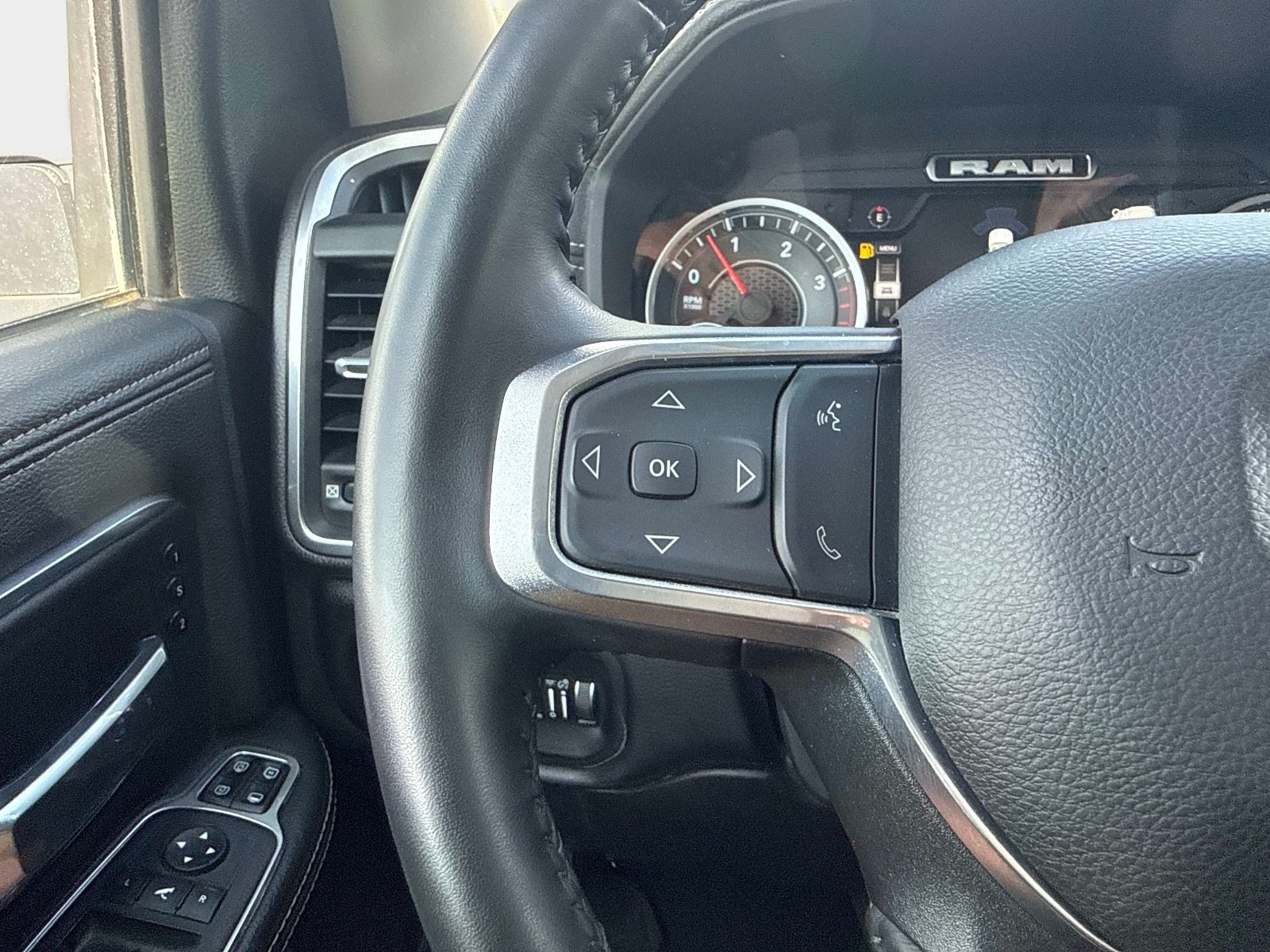 Used 2024 Granite Crystal Metallic Clearcoat Ram Laramie image 23