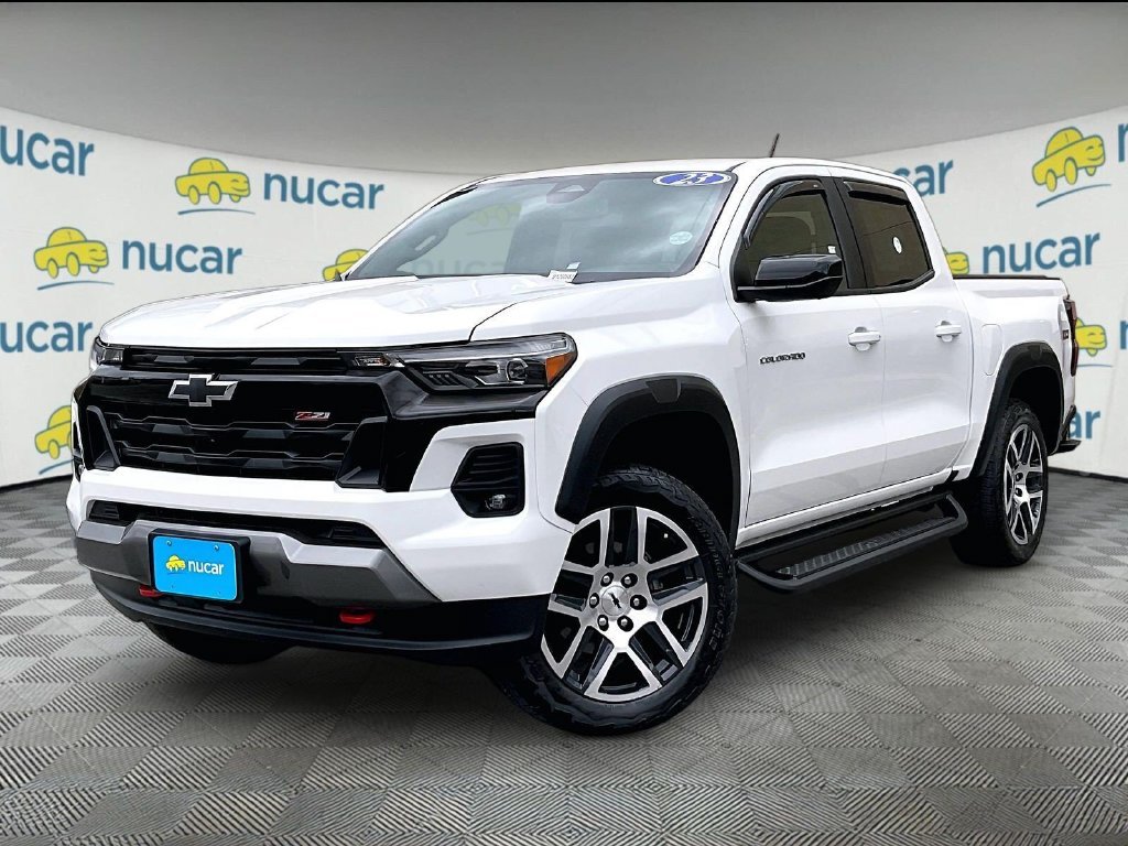 Used 2023 White Chevrolet Z71 image 3