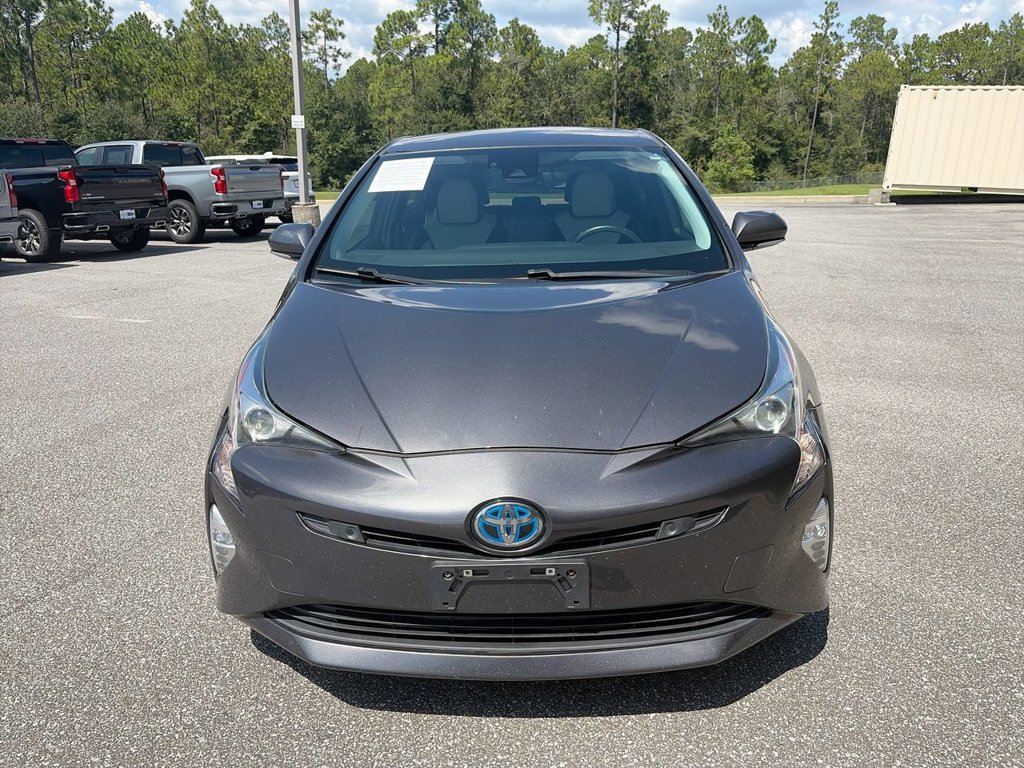 Used 2017  Toyota Two image 2