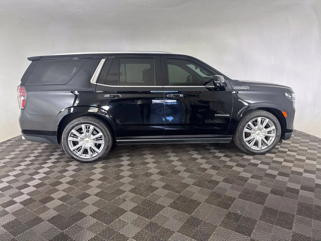 Used 2021 Black Chevrolet High Country image 6