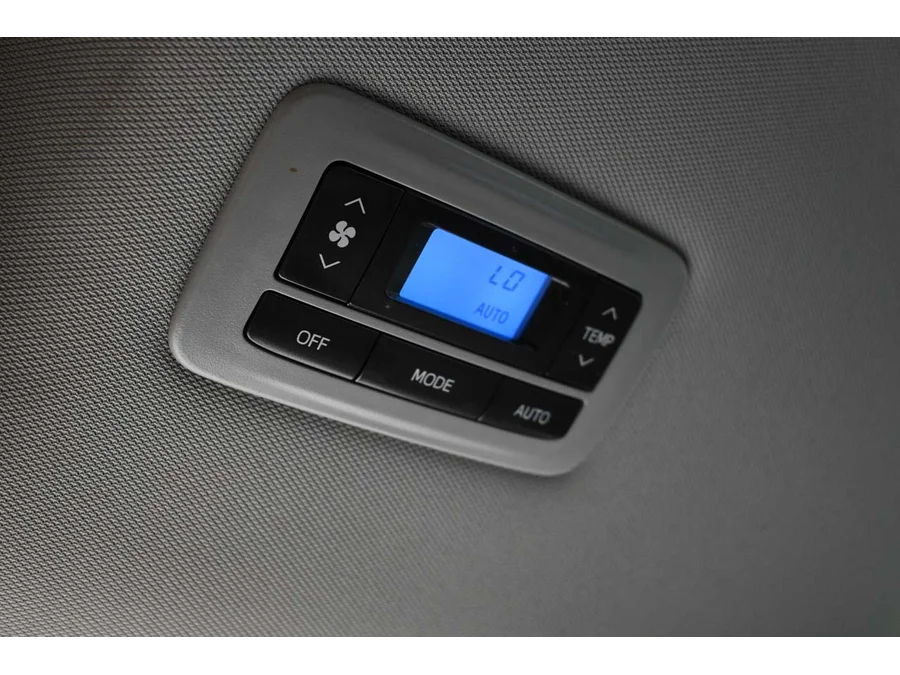 Used 2019 BLACK Toyota XLE Mobility Handicap Van image 26