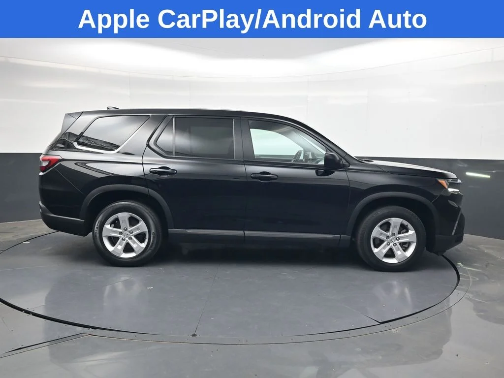 Used 2023 Crystal Black Pearl Honda LX image 3
