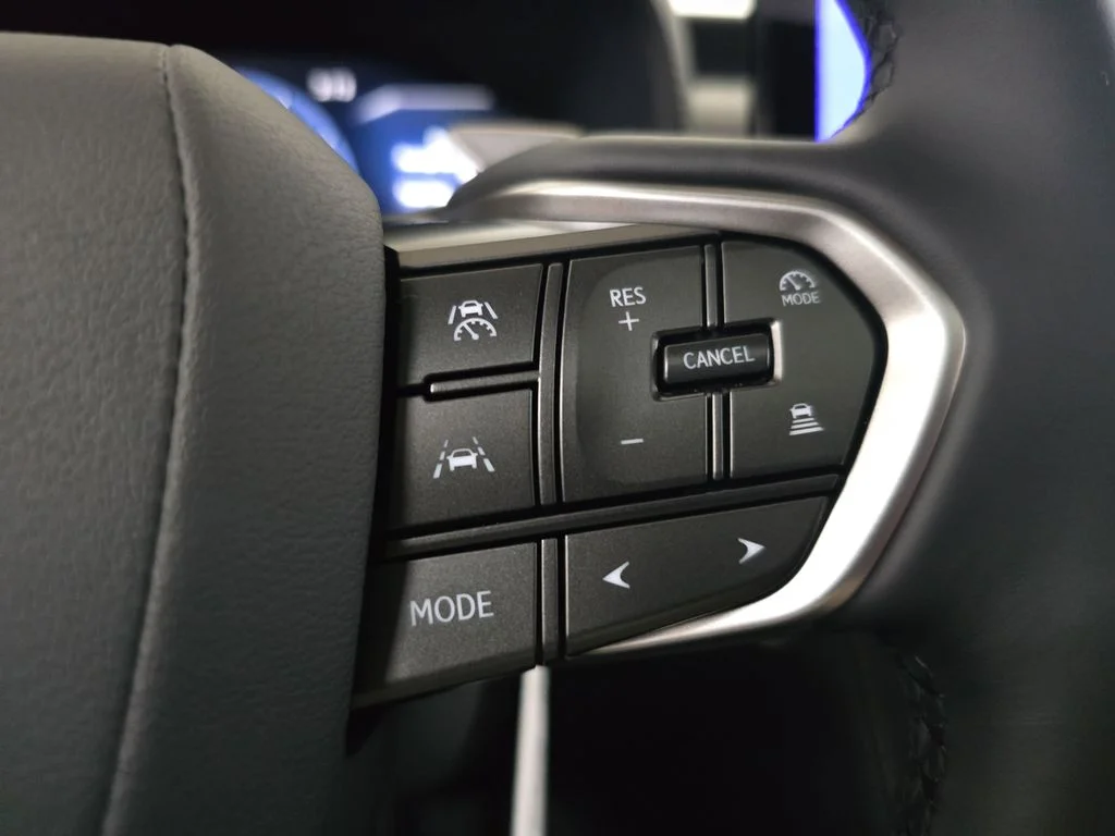 New 2026 Iridium Lexus F SPORT DESIGN AWD image 17