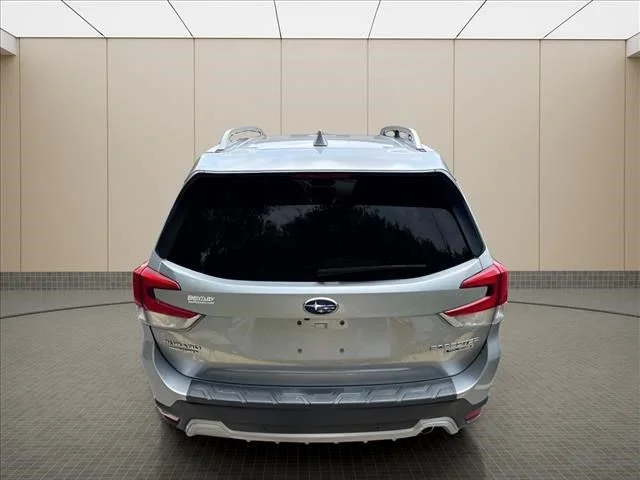 Used 2022 Silver Subaru Touring image 19