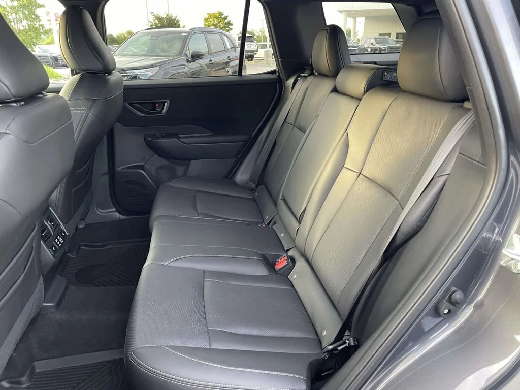 Used 2026 Magnetite Gray Metallic Subaru Limited image 3
