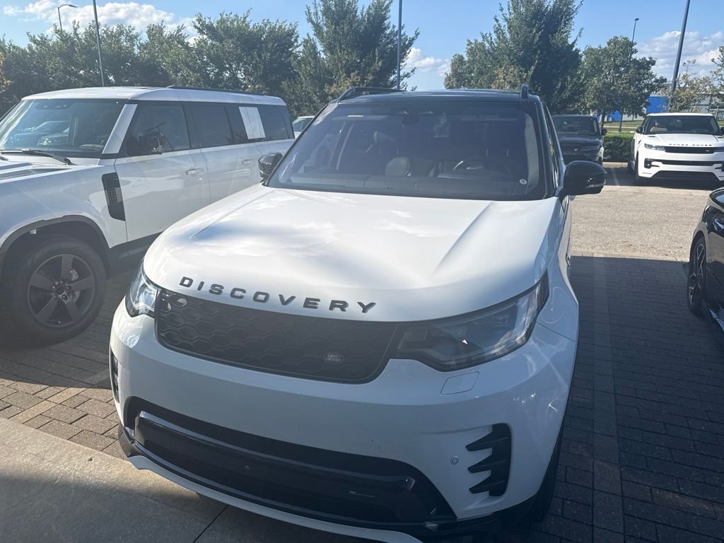 Used 2023 Fuji White Land Rover S R-Dynamic image 1