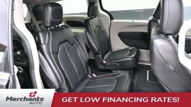Used 2024 Black Chrysler Touring L image 12