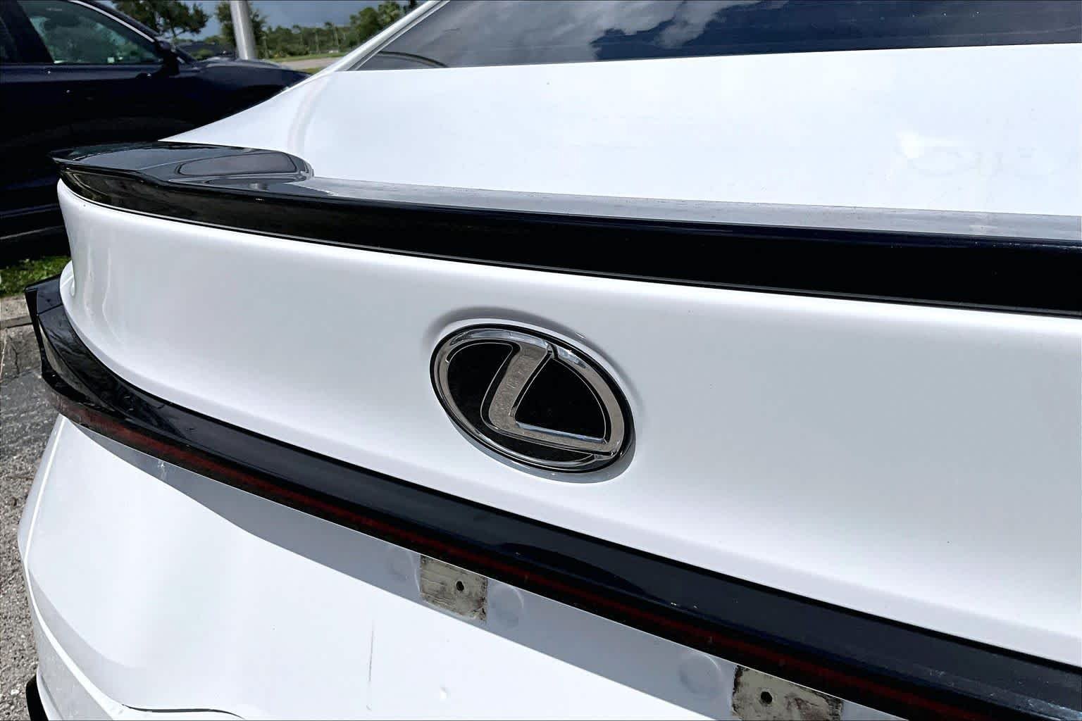 Used 2024 Ultra White Lexus F SPORT Design image 31