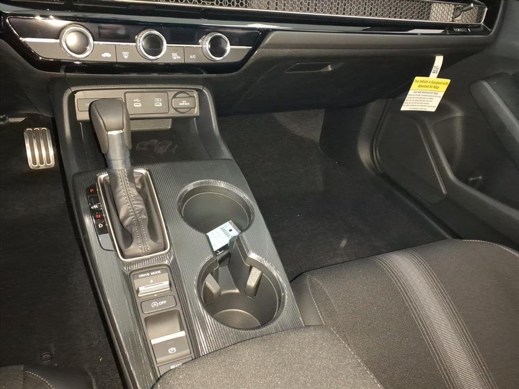 2025 Honda Civic Hatchback Sport photo 3