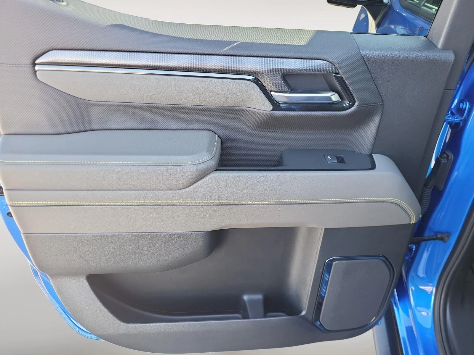 Used 2025 Riptide Blue Metallic Chevrolet ZR2 image 20