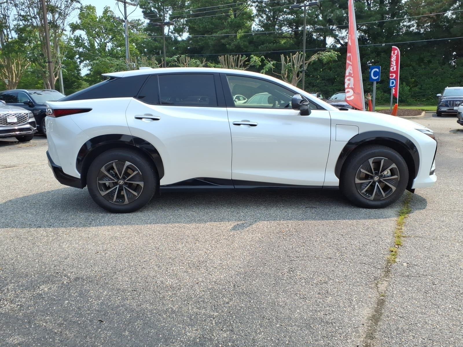 Used 2026 Oxygen White Lexus RZ 450e Premium image 5