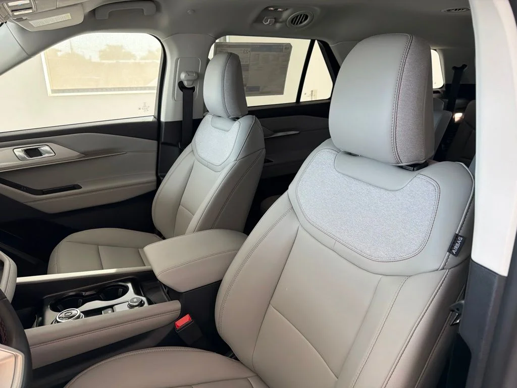 New 2026 Space White Metallic Ford Active image 11