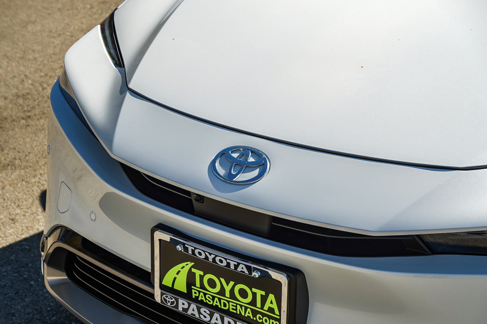 New 2027 Wind Chill Pearl <sup>1</sup> Toyota  Limited image 9