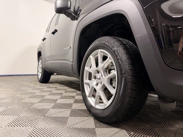 Certified 2023 Jeep Renegade Latitude with VIN ZACNJDB16PPP70236 for sale in Shakopee, Minnesota
