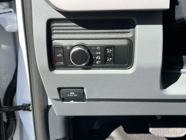 New 2027 Oxford White Ford F-350® XL image 24