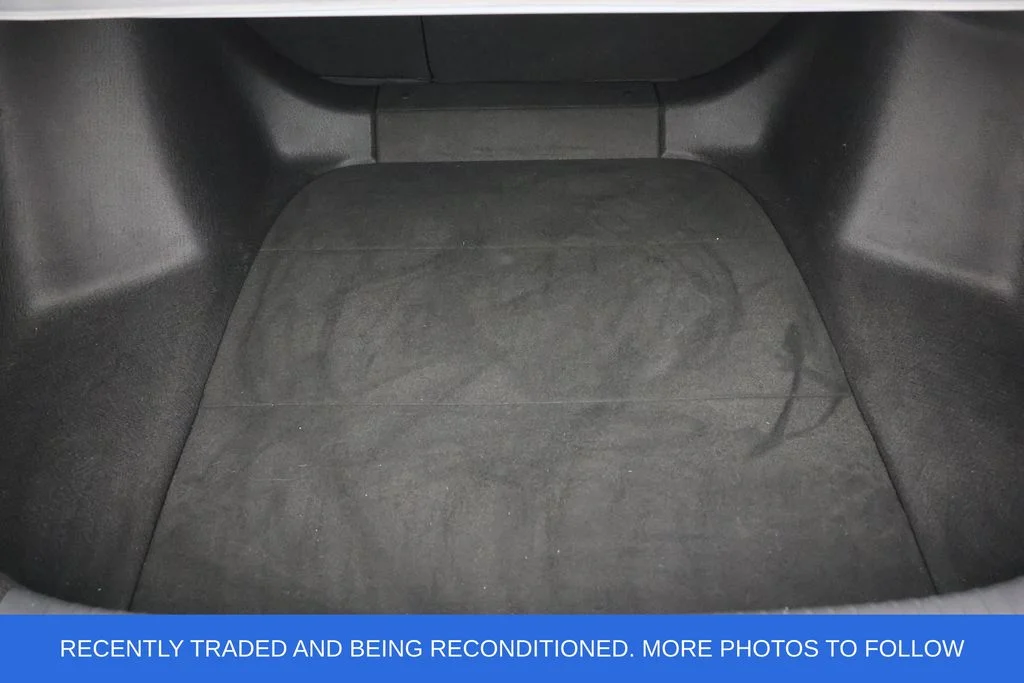 Used 2025 Gray Honda SE image 21