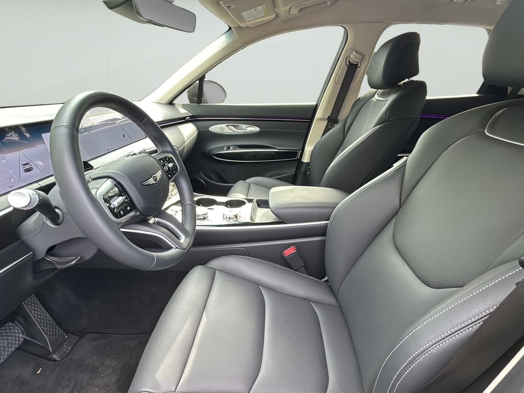 2026 GENESIS GV70 Standard - Photo 14