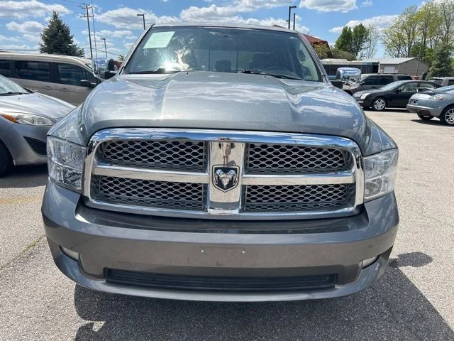Used 2009 Gray Dodge Sport image 2