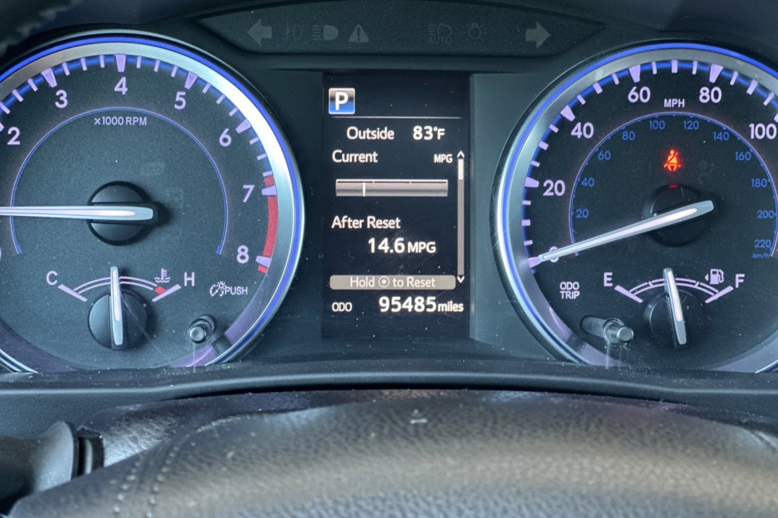 Used 2018 CELESTIAL SILVER MET Toyota SE image 26
