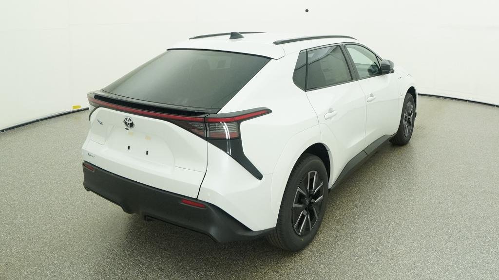 New 2026 Wind Chill Pearl Toyota XLE image 15