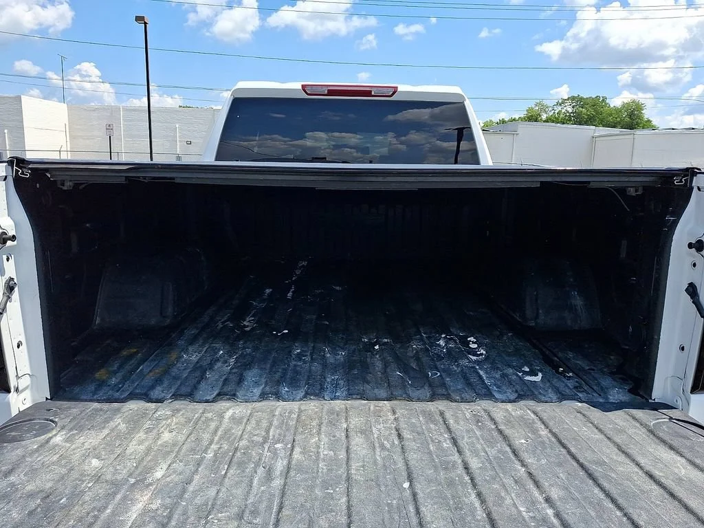 Used 2026 Summit White GMC Elevation image 31