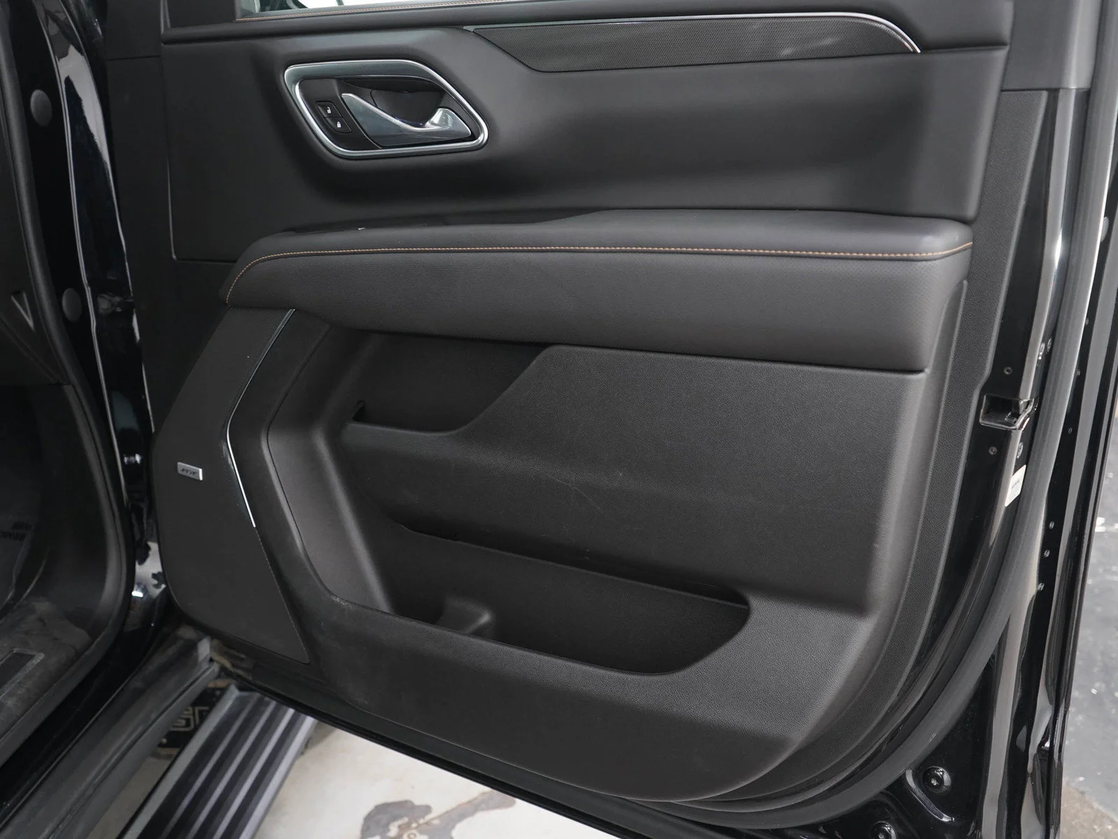 Used 2022 Onyx Black GMC AT4 image 9