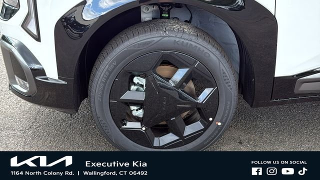 New 2027 Snow White Pearl Kia X-Line S image 8