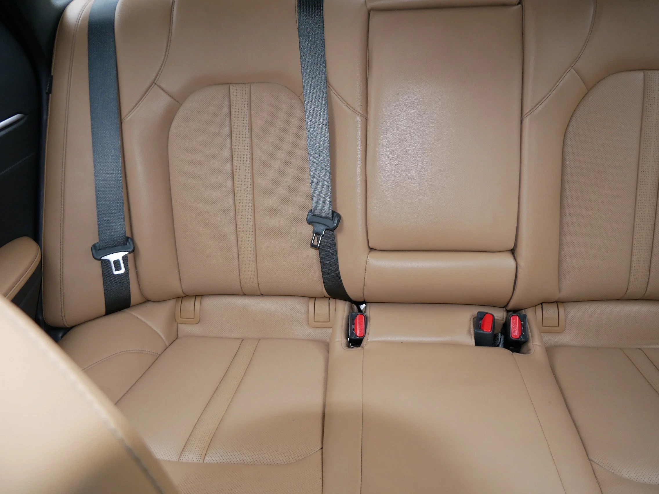 Used 2021 Phantom Black Hyundai Limited image 12