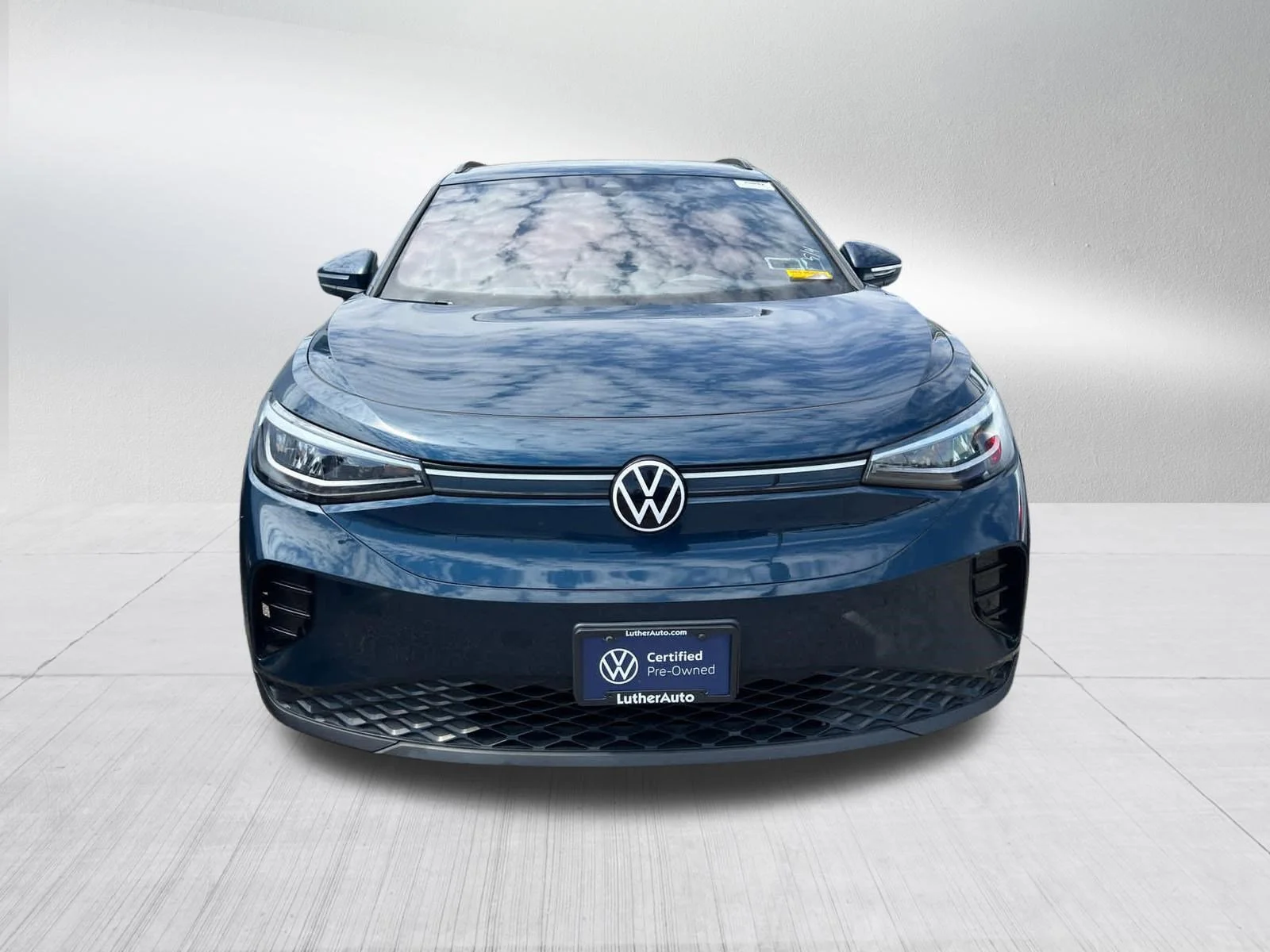 Certified 2023 Volkswagen ID.4 PRO with VIN 1V2DNPE84PC013979 for sale in Minneapolis, MN