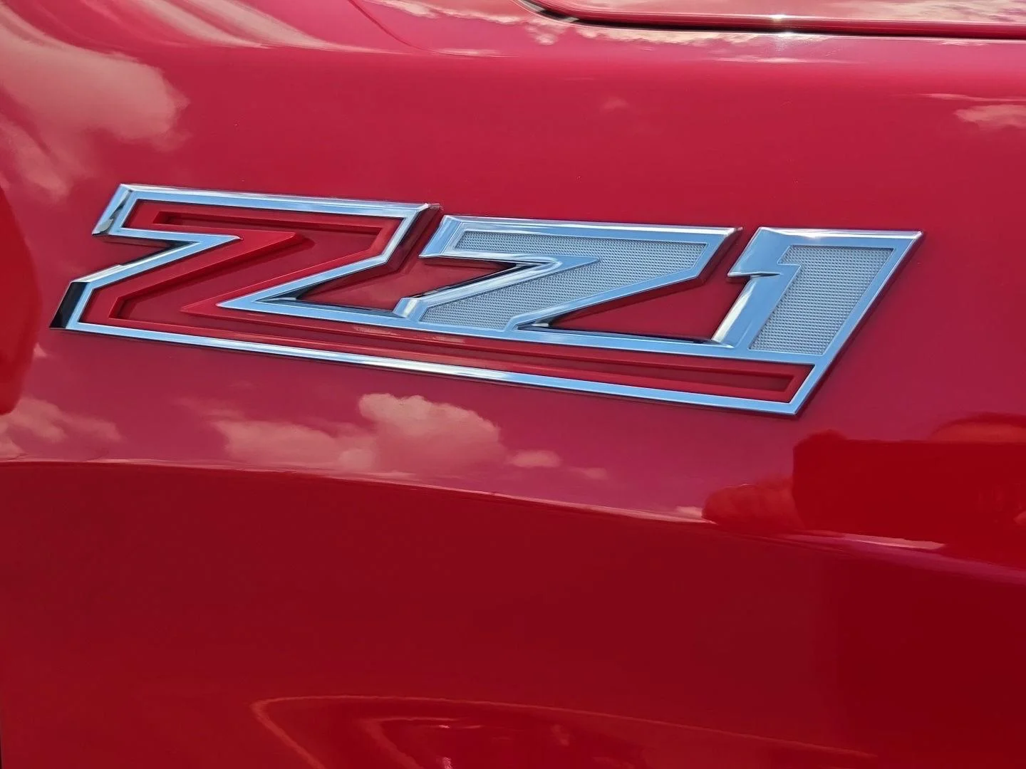 Used 2019 RED HOT Chevrolet Custom Trail Boss image 4