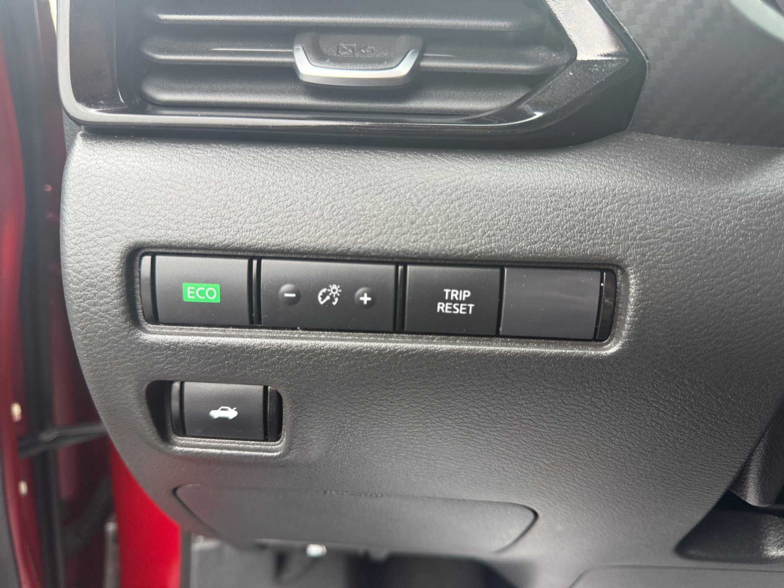 Used 2025 Scarlet Ember Nissan SV image 20