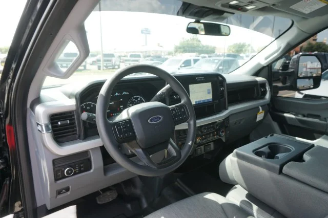 Used 2026 Agate Black Metallic Ford XL image 14