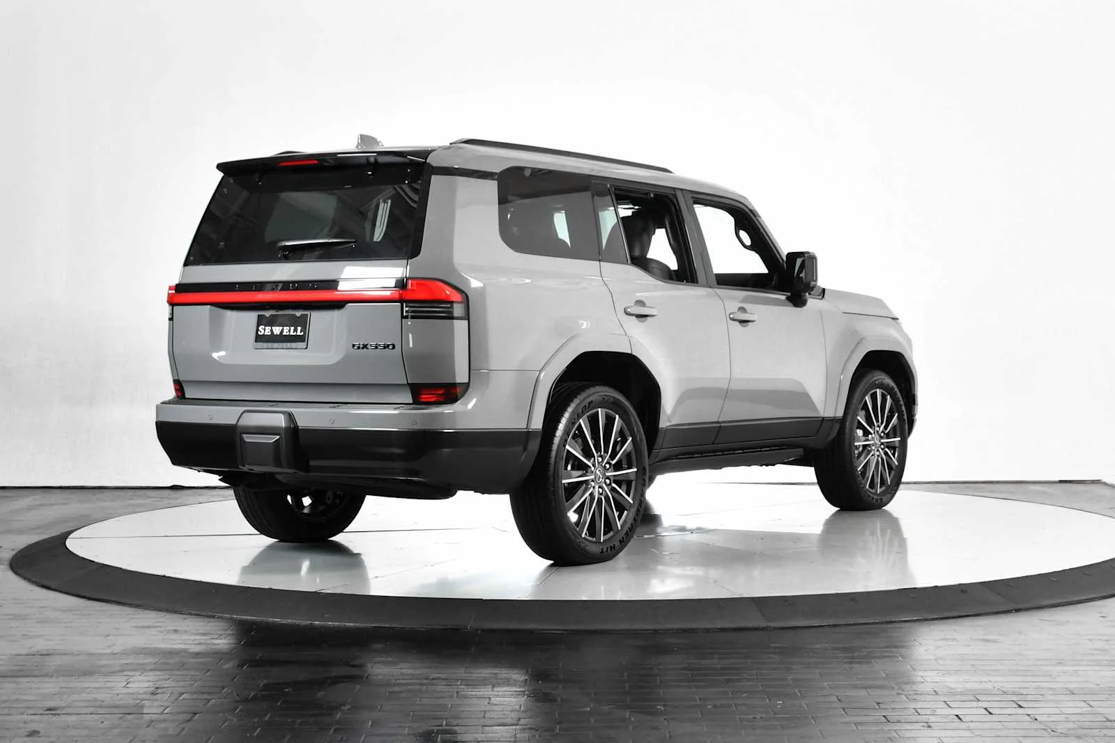 2026 Lexus GX Luxury+ - Photo 7