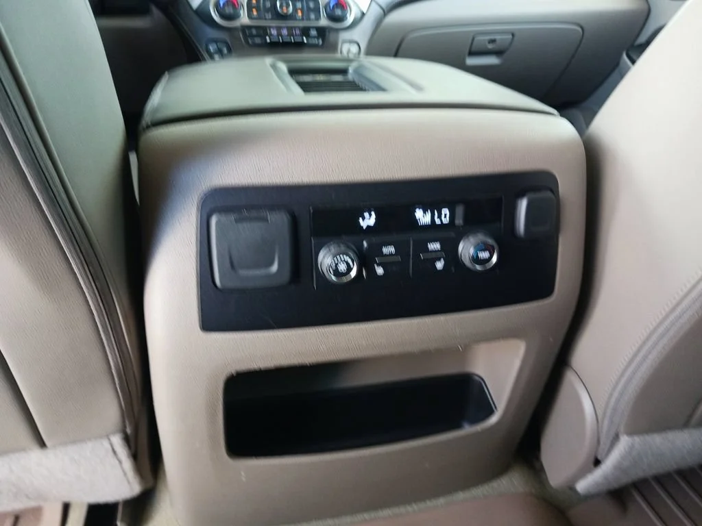 Used 2017 CHAMPAGNE SILVER METALLIC Chevrolet Premier image 23