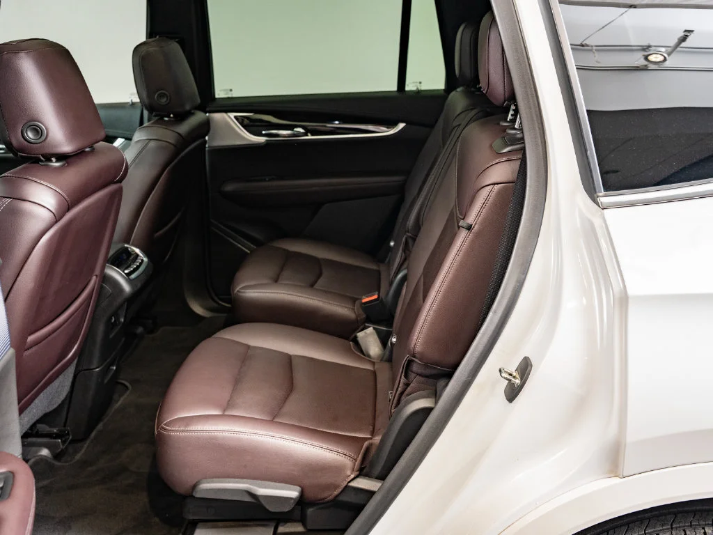 Used 2022 Crystal White Tricoat Cadillac Premium Luxury image 43