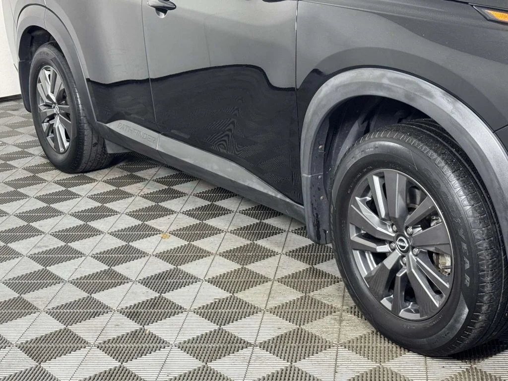 Used 2022 Black Nissan SV image 12