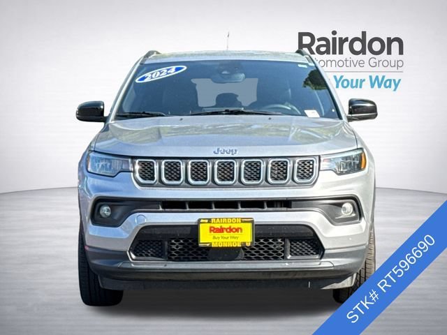 Used 2024 Jeep Compass Latitude with VIN 3C4NJDBNXRT596690 for sale in Monroe, WA