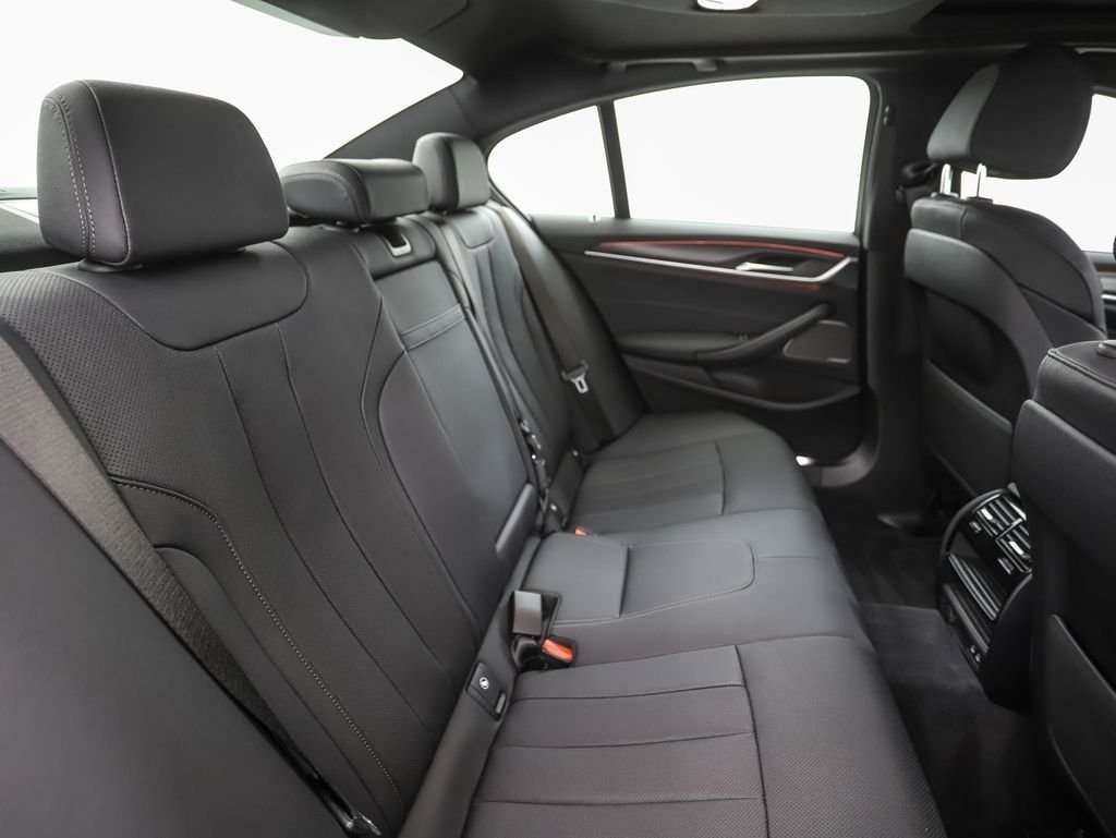Used 2023 Black Sapphire Metallic BMW 530i xDrive image 25