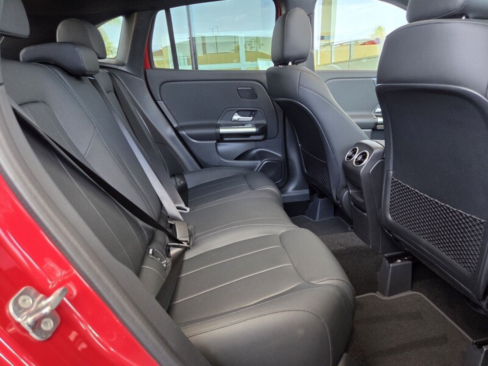 New 2026 MANUFAKTUR Patagonia Red Metallic Mercedes-Benz GLA 250 SUV image 16