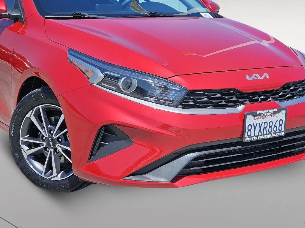 Used 2022 Red Kia LXS image 6