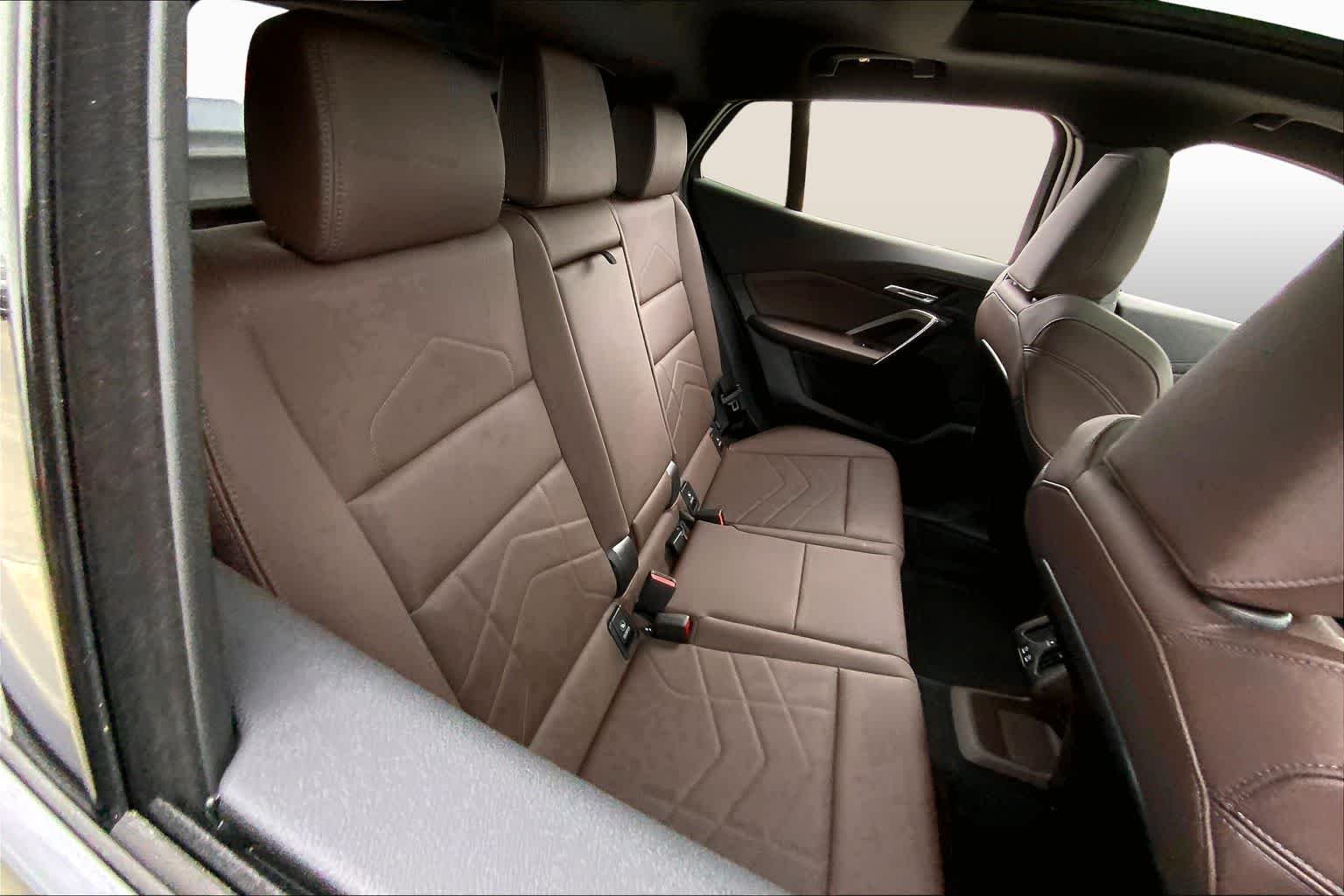 Used 2025 Skyscraper Grey Metallic BMW xDrive28i image 19
